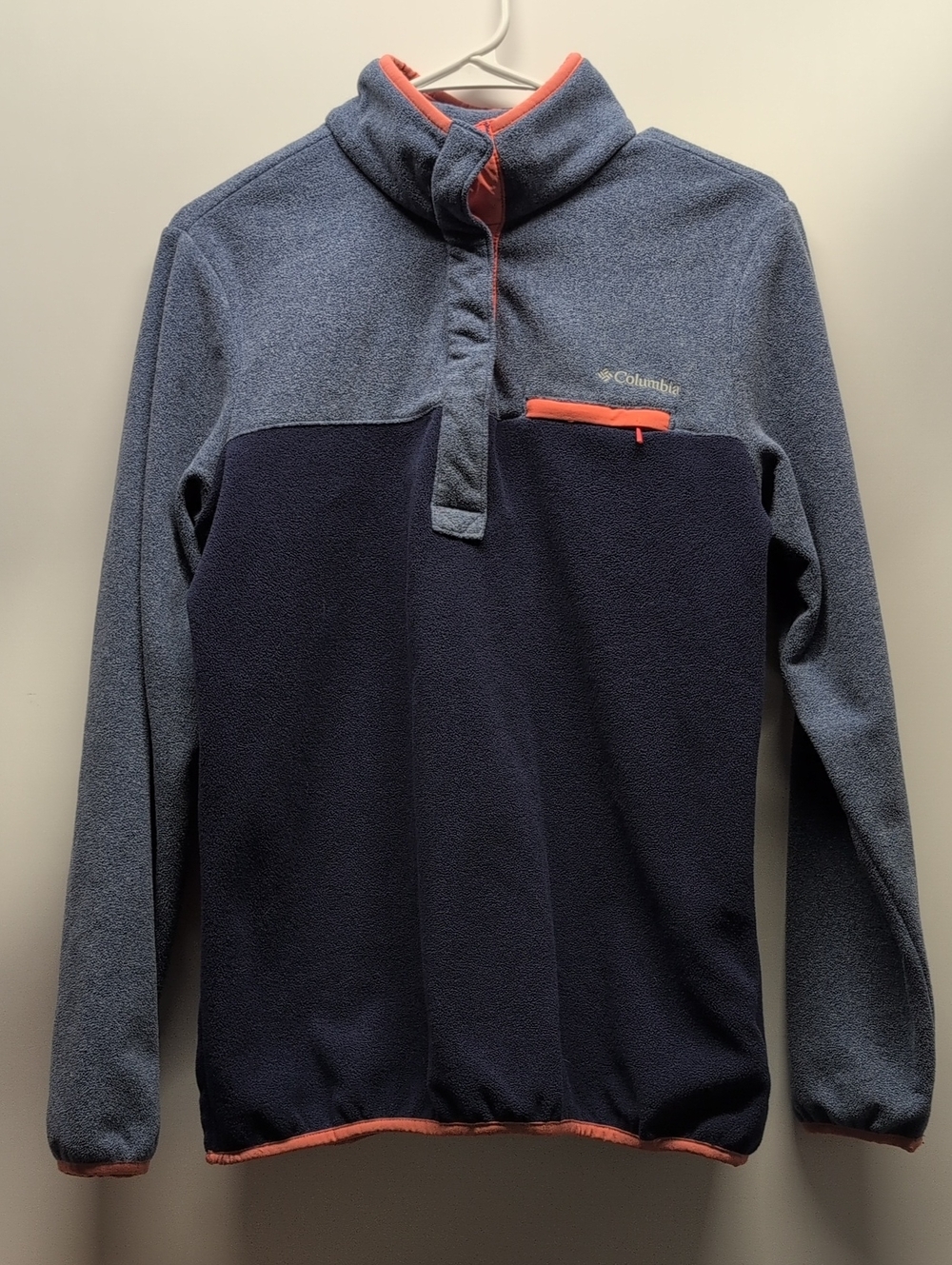 Columbia Women's Two-Tone Blue Fleece Pullover with Coral Trim